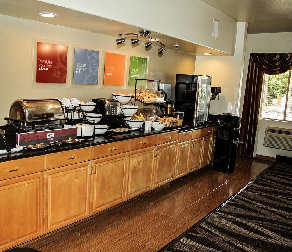 Comfort Inn & Suites Фрута Экстерьер фото