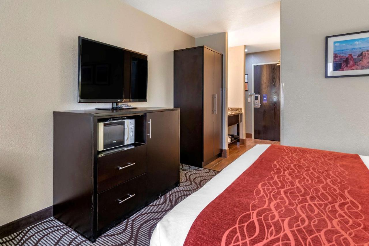 Comfort Inn & Suites Фрута Экстерьер фото