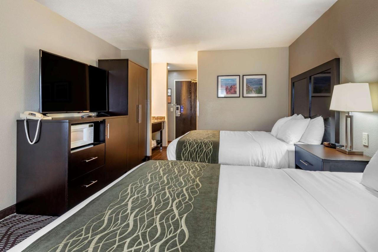 Comfort Inn & Suites Фрута Экстерьер фото