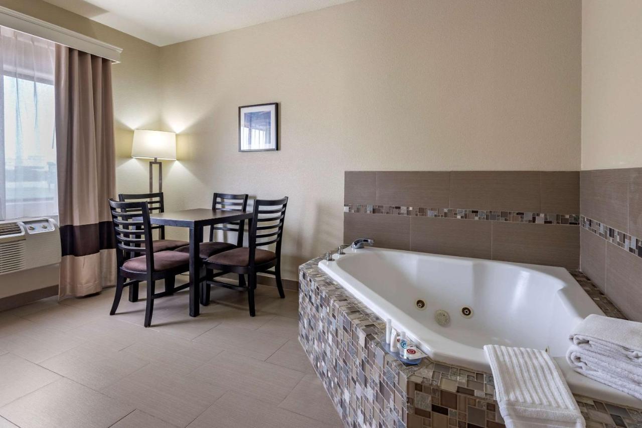 Comfort Inn & Suites Фрута Экстерьер фото