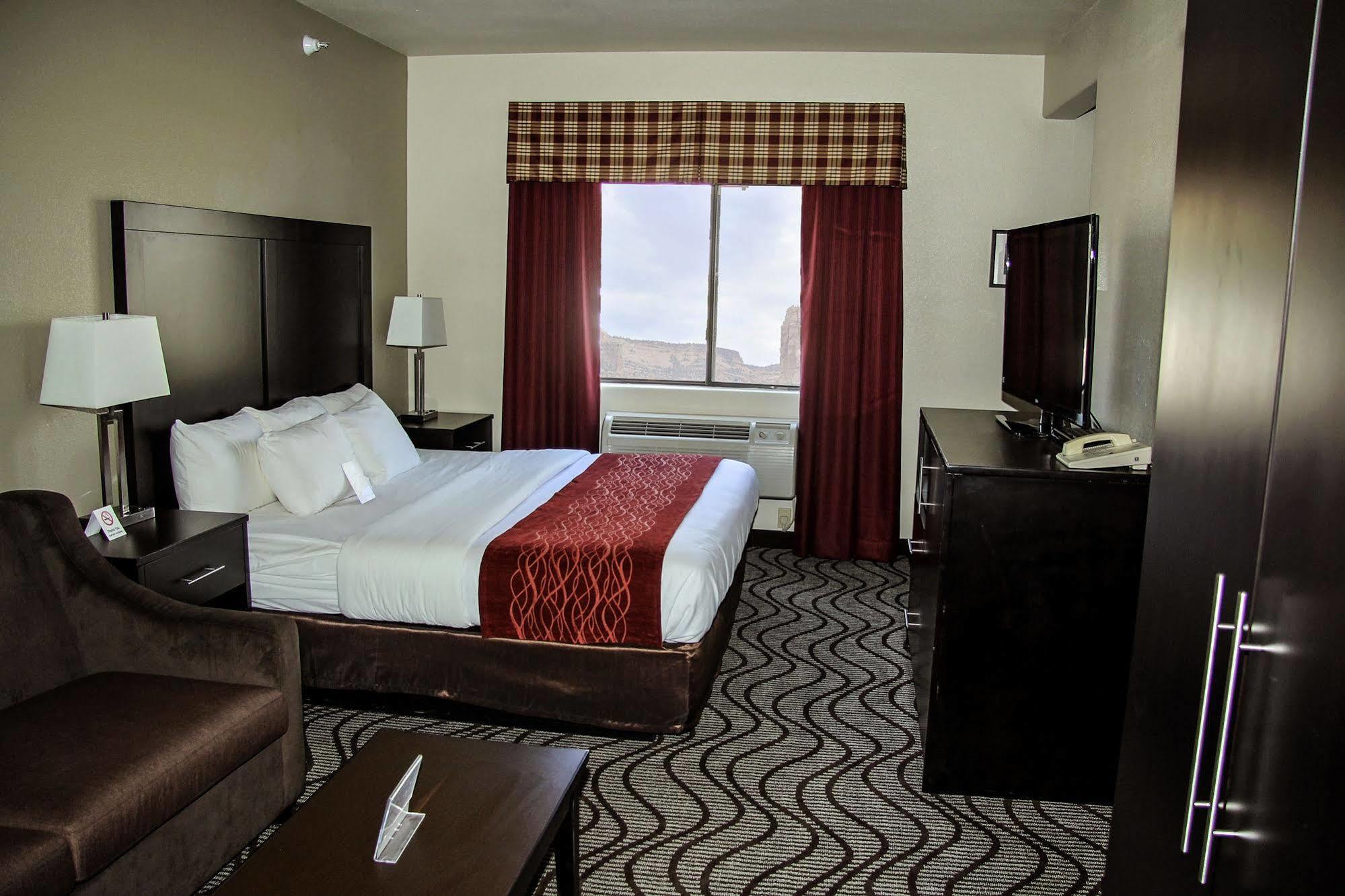 Comfort Inn & Suites Фрута Экстерьер фото