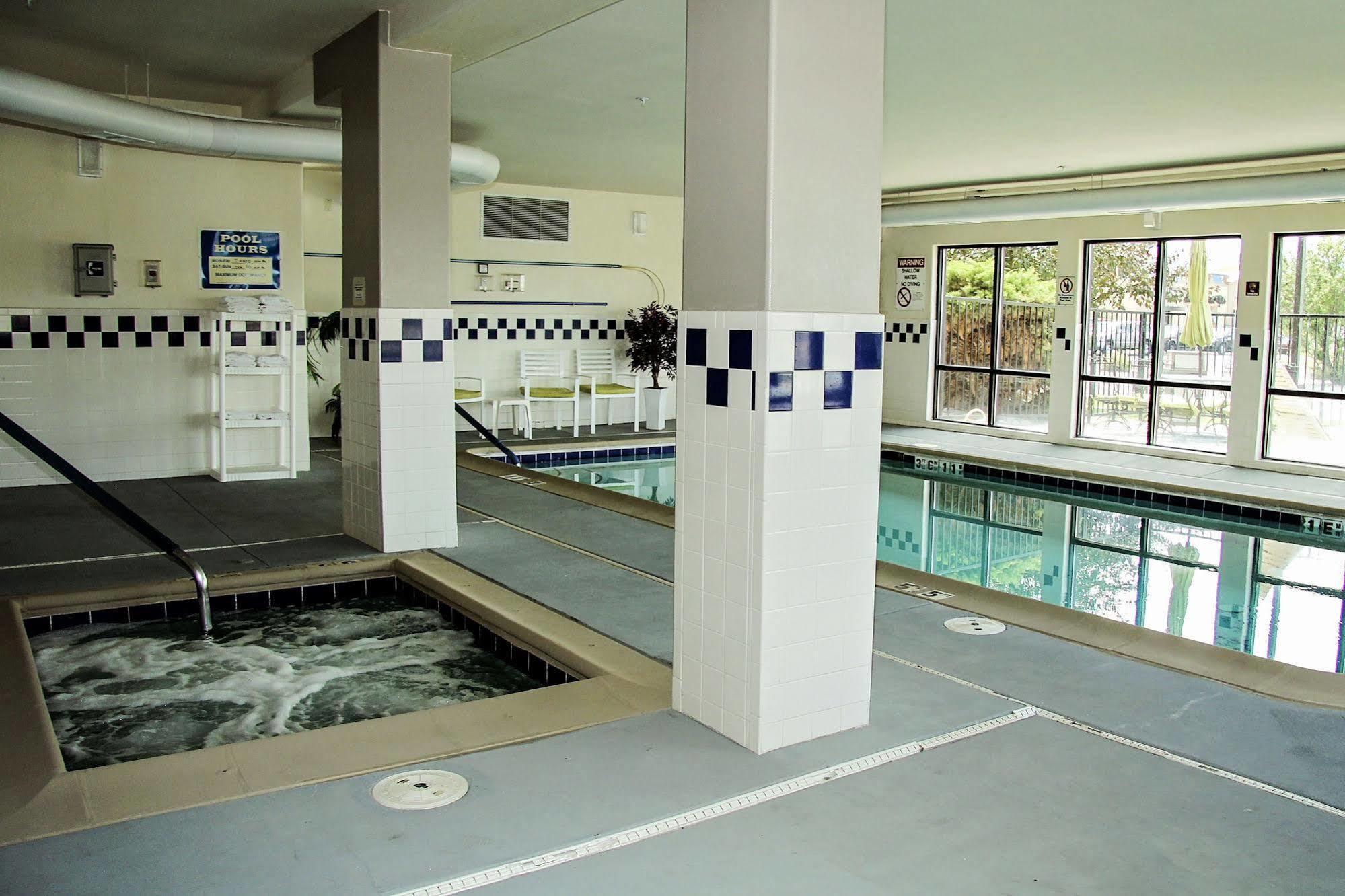 Comfort Inn & Suites Фрута Экстерьер фото