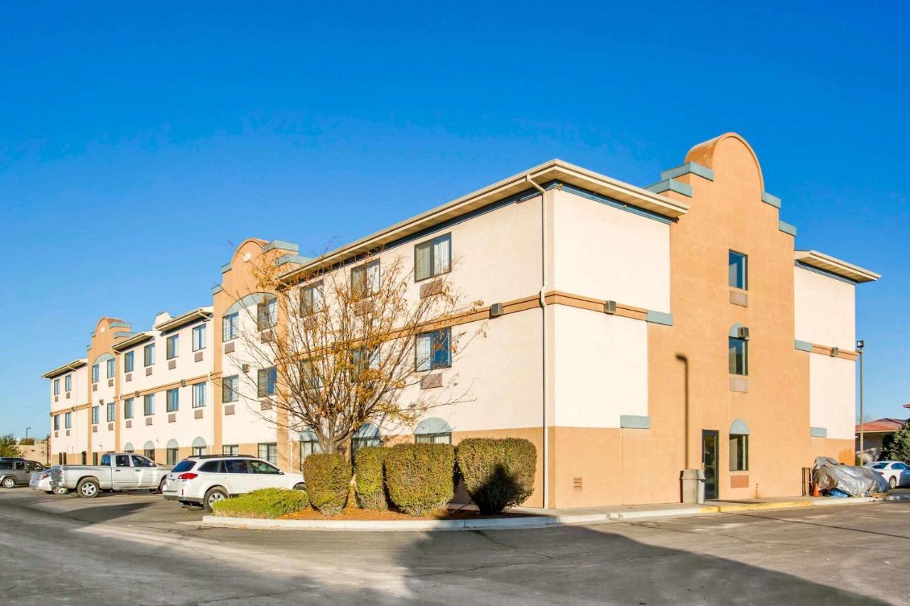 Comfort Inn & Suites Фрута Экстерьер фото